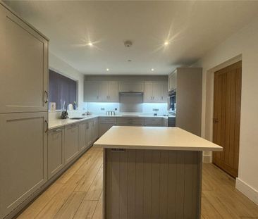 4 bedroom detached house to rent - Photo 5