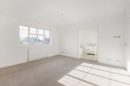 6 bedroom detached house to rent - Photo 3