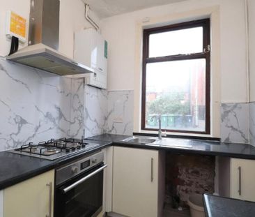 2 Bed Terraced House, Roseneath Street, LS12 - Photo 4