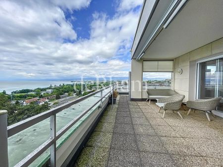 Un appartement unique avec une vue à couper le souffle! - Photo 5