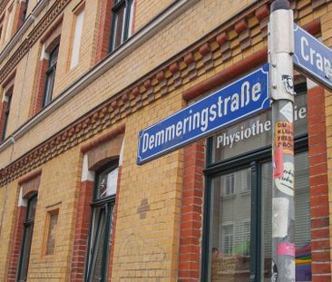 Großer Balkon, sanierte Räume und tolle Lage! - Photo 1