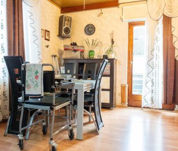 Altbauwohnung mit großem Balkon im Herzen von Bielefeld-Heepen - Foto 1