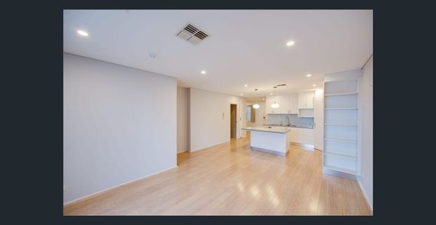 Stylish Apartment in a great location - Photo 1