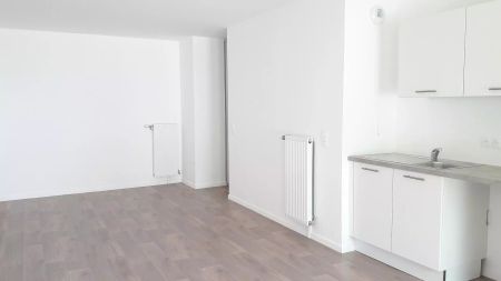 location Appartement T3 DE 65.3m² À BRIE COMTE ROBERT - Photo 4