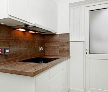 4 bedroom ground floor flat to rent - Photo 4