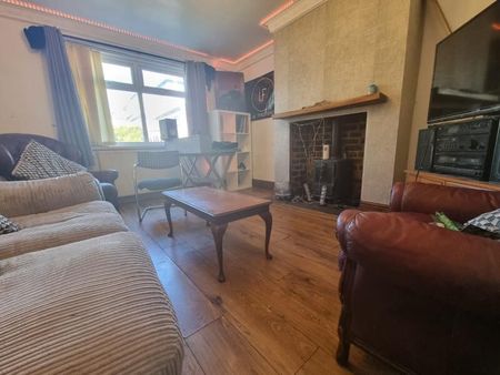 Brudenell Road, Hyde Park - Photo 2