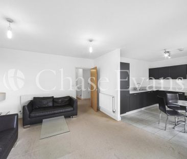 2 bedroom flat to rent - Photo 2
