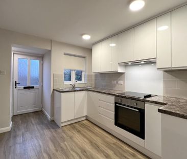 2 bedroom semi-detached house to rent - Photo 4