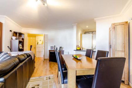2 bedroom flat to rent - Photo 5