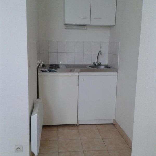 Location Appartement 1 pièce 22m² ST PIERRE DES CORPS 37700 - Photo 1