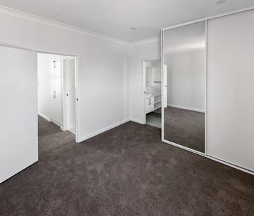 Near Completion 2-Storey Townhouse For Rent Modbury! - Photo 3