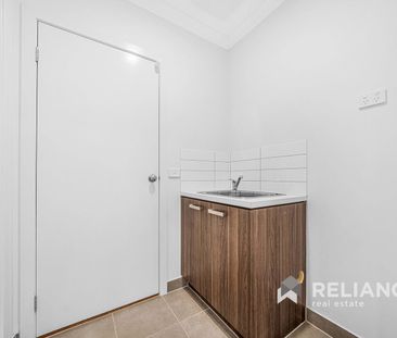 Townhouse in Upper Point Cook - Photo 2