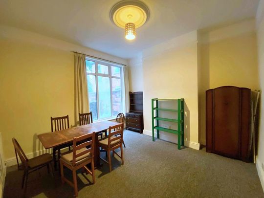 4 bedroom terraced house to rent - Photo 1