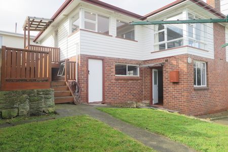 12 Cedar Street Lindisfarne TAS 7015 Australia - Photo 5