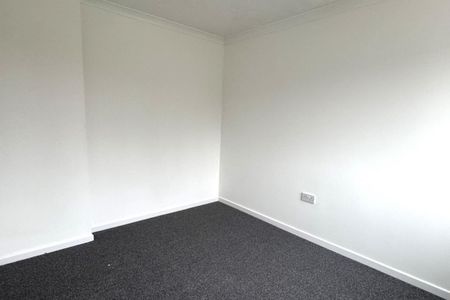 3 bedroom House To Let - Photo 2