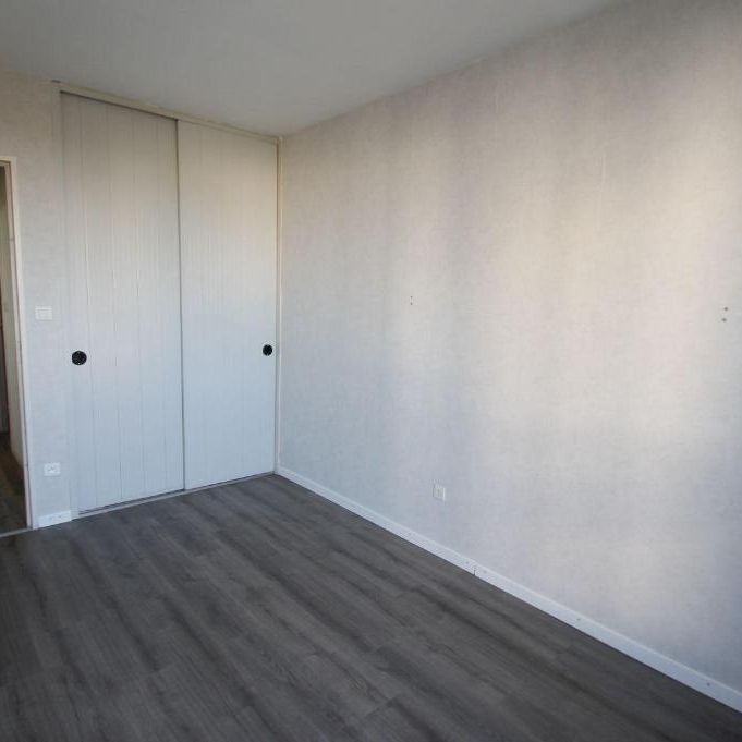 Quartier Plateau St Jean, au 5éme étage avec ascenseur, appartement 4 pièces de 83 m² et compre... - Photo 1