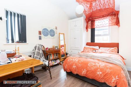 4 bedroom terraced house to rent - Photo 4