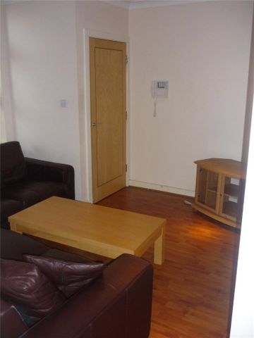 4 Bedroom Flat / Apartment - London Road, Southampton - Photo 2