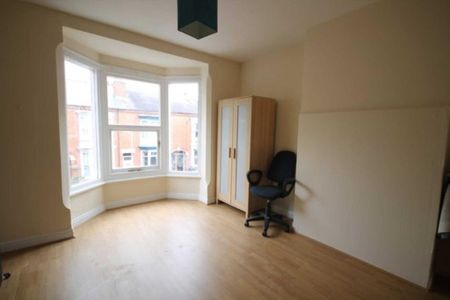 4 bedroom terraced house to rent - Photo 3