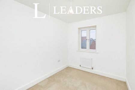 3 bedroom semi-detached house to rent - Photo 3