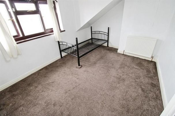 4 bedroom terraced house to rent - Photo 1