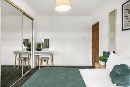 1 bedroom in a house share to rent - Photo 3