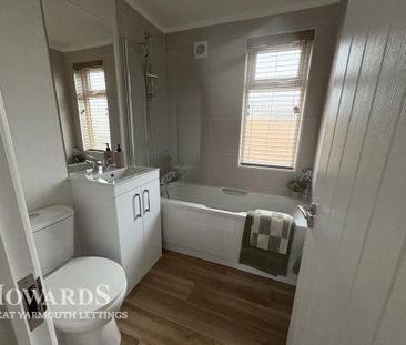 2 bedroom park home to rent - Photo 6