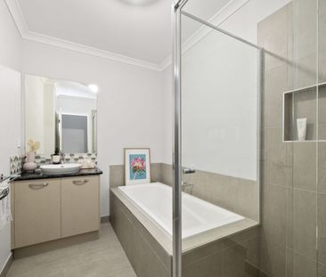 EXECUTIVE HOME IN POPLUAR ALFREDTON LOCATION - Photo 5