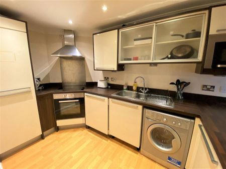 3 bedroom apartment to rent - Photo 4