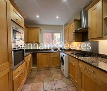 Eastbury Avenue, Northwood, HA6 - Photo 5