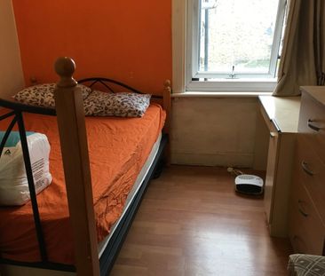Room in a Shared Flat, Green Street, E13 - Photo 5