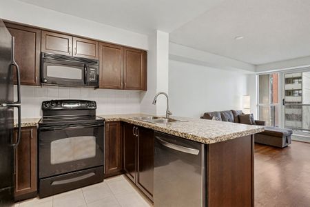 For Lease - 5 Michael Power Place Unit# 609, Toronto, Ontario - Photo 3