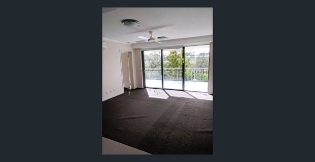 This spacious UNFURNISHED apartment is available for rent from 12/12/2025. - Photo 1