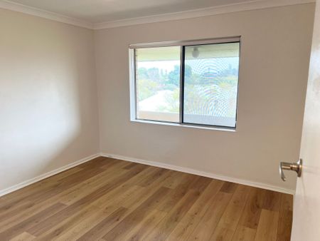 Victoria Park - Photo 4