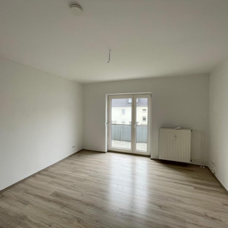 Zentrale und gut geschnittene 3-Zimmer-Wohnung mit Balkon in Hemer Mitte - Photo 1