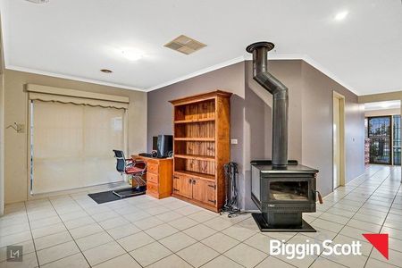 Cosy Home In Desirable Location - Photo 4