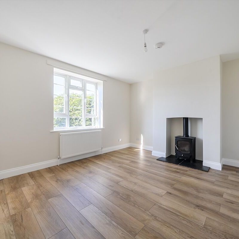 2 bedroom semi-detached cottage on a private rural estate - Photo 1