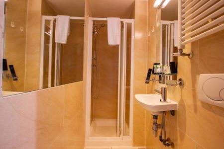 Flat 20 Cartwright Gardens, Bloomsbury WC1H 9EH - Photo 3