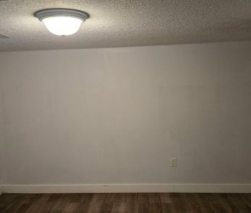 For Lease - 121 Cumberland Street, Barrie, Ontario - Photo 3