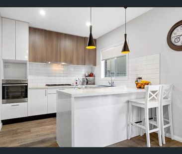 The Perfect Family Home in a Prime School Catchment!! - Photo 4