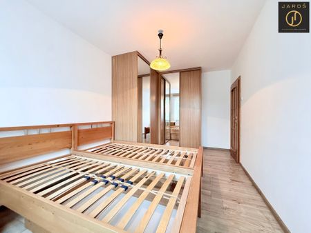 Pronájem bytu 2+1 60 m² - Fotografie 4