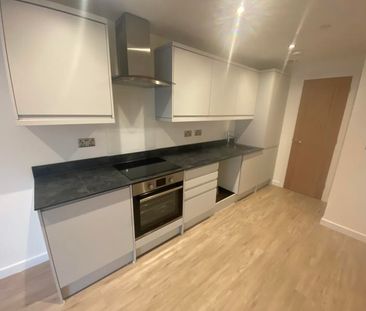 Goldsworth Road, Woking, Surrey, GU21 - Photo 5
