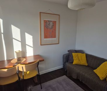 Room in a Shared House, Mackie Road, SW2 - Photo 3