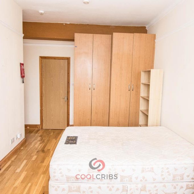 Linden Gardens, Notting Hill Gate, London, W2 - Photo 1