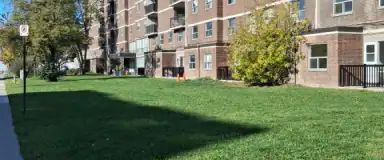 1040 Cedar St. and 280 Wentworth St. | 1040 Cedar St. and 280 Wentworth St., Oshawa - Photo 1