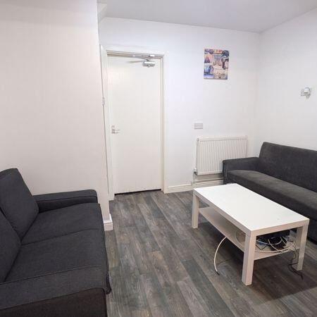 4 bedroom house to rent - Photo 1