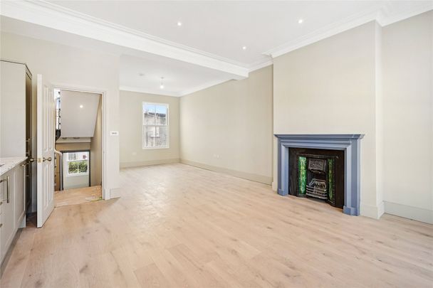 Redburn Street, London, SW3 flat to rent - Photo 1