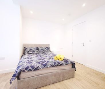 3 bedroom flat to rent - Photo 4