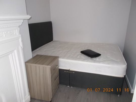 Student Properties to Let - Photo 1