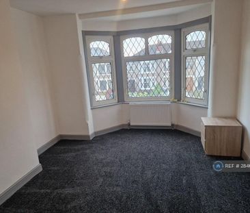 3 bedroom terraced house to rent - Photo 3